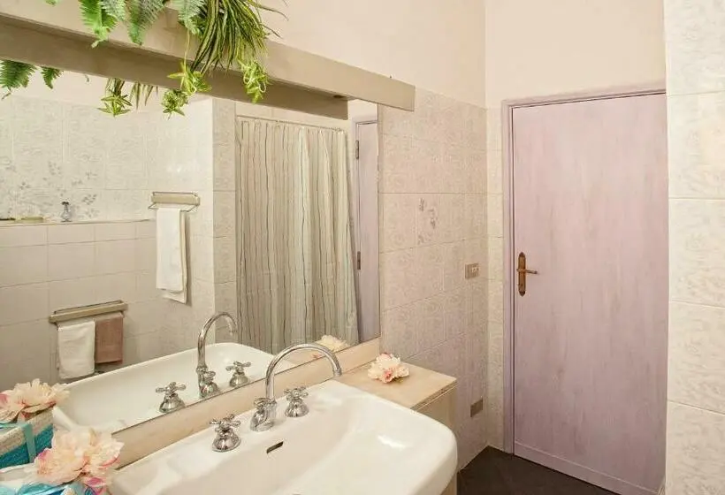 スタンダードルーム, B&b Via Della Grotta