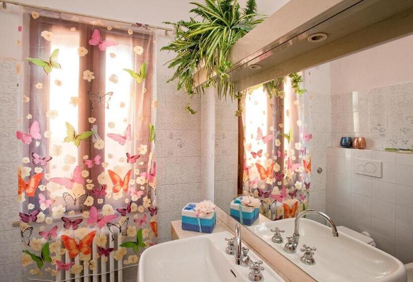 Standard room with outdoor bath, B&b Via Della Grotta