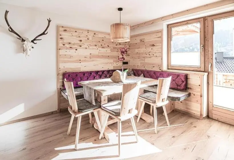 デラックススイート, Gästehaus Waldruh