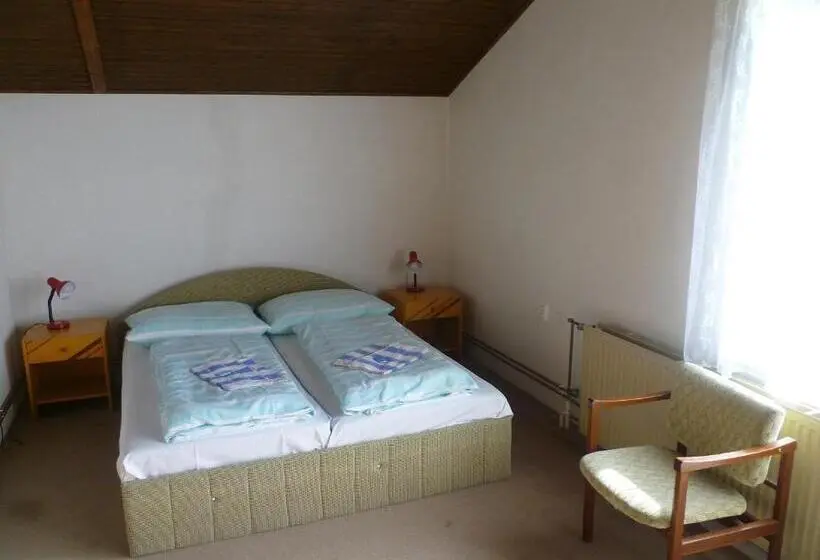 Chambre Quadruple Standard, Pension Migr