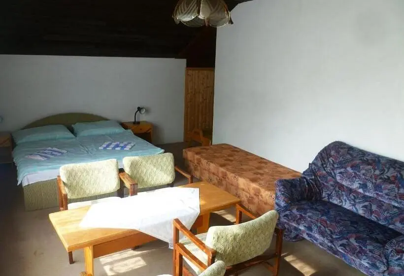 Chambre Quadruple Standard, Pension Migr