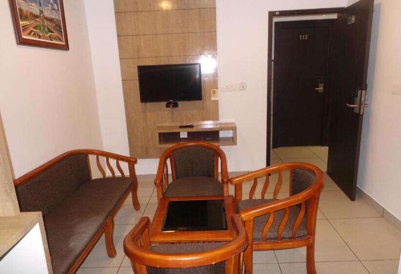 اتاق سوپریور, Saas Residency