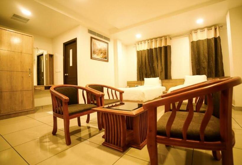 اتاق لوکس, Saas Residency