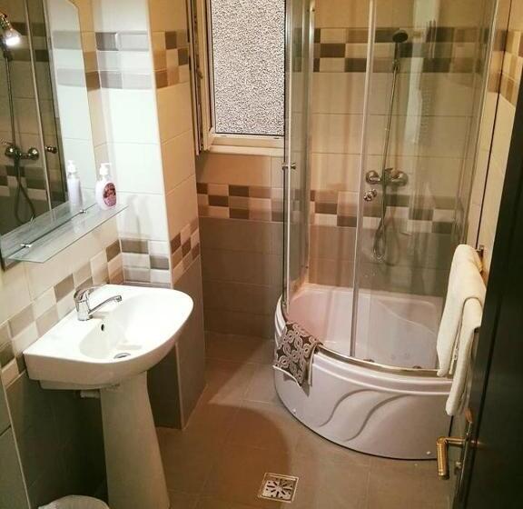 Camera Standard con Balcone, Pensiunea Smarald