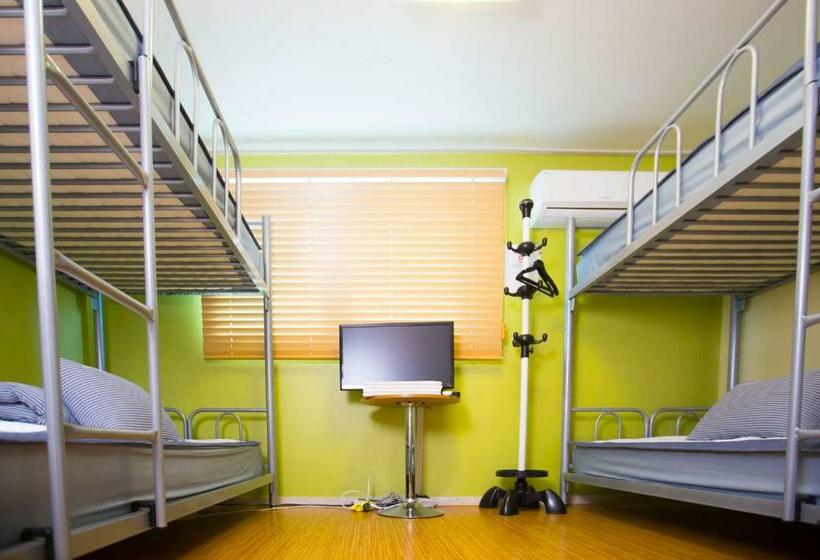 패밀리 룸, Bb Hongdae Hostel