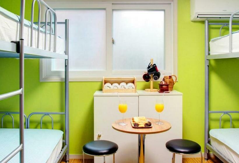 Quarto Familiar, Bb Hongdae Hostel