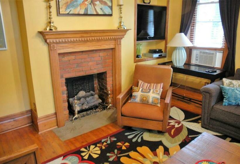 شقة ديلوكس غرفة واحدة, South Broadway Manor B&b   Near Fallingwater, Ohiopyle State Park, Hiking & Biking Trails Gap