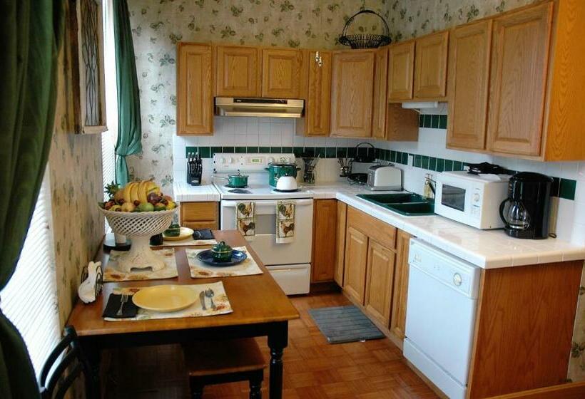 شقة ديلوكس غرفة واحدة, South Broadway Manor B&b   Near Fallingwater, Ohiopyle State Park, Hiking & Biking Trails Gap