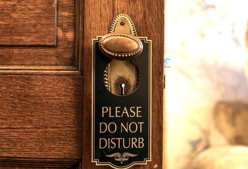 غرفة قياسية, South Broadway Manor B&b   Near Fallingwater, Ohiopyle State Park, Hiking & Biking Trails Gap