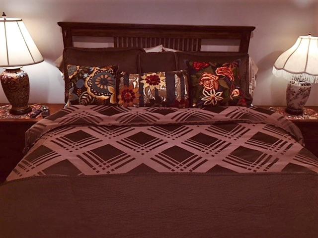 شقة غرفة نوم واحدة بالطابق الأرضى, South Broadway Manor B&b   Near Fallingwater, Ohiopyle State Park, Hiking & Biking Trails Gap