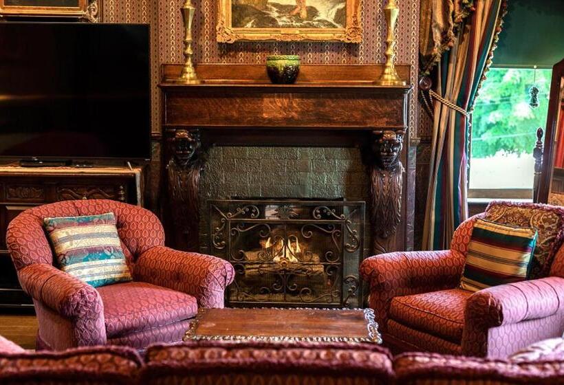 جناح غرفتين نوم, South Broadway Manor B&b   Near Fallingwater, Ohiopyle State Park, Hiking & Biking Trails Gap