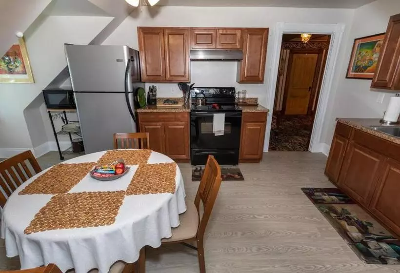3ベッドルームアパートメント, South Broadway Manor B&b Near Fallingwater, Ohiopyle State Park, Hiking & Biking Trails Gap
