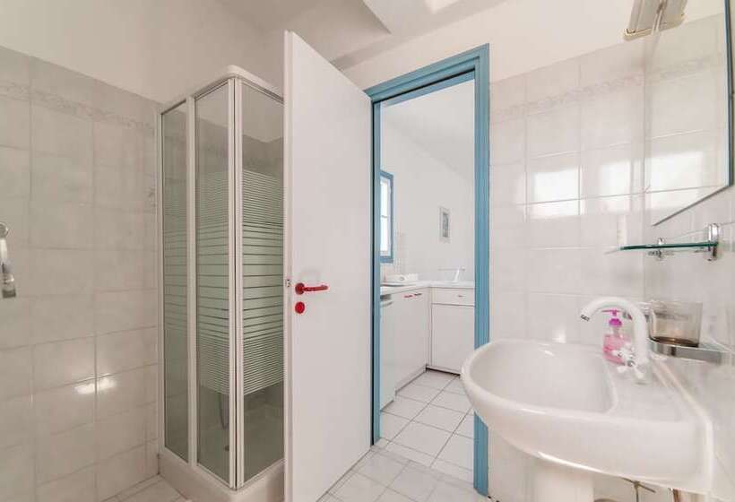 Студия Deluxe, Fivos Apartments