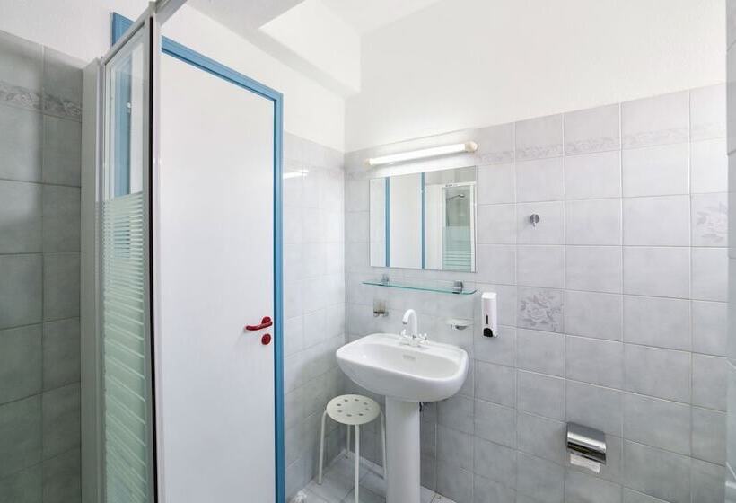 דירת חדר, Fivos Apartments