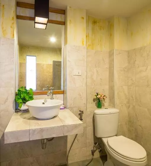 Standard Triple Room with Terrace, Baan Bandalay