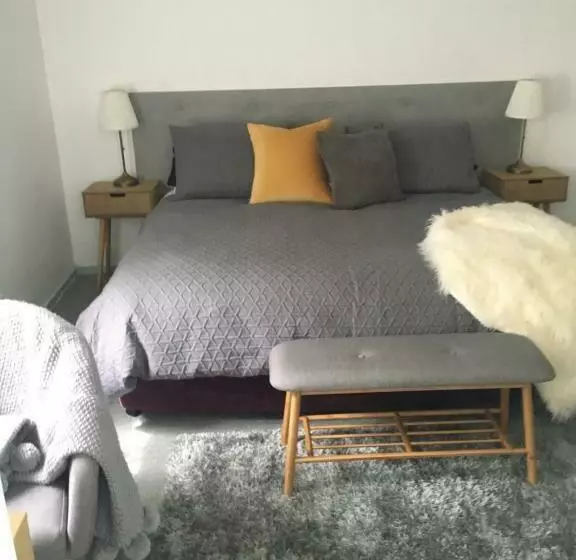 エコノミールーム, Butlers Guesthouse