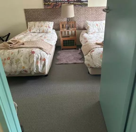 ファミリールーム, Butlers Guesthouse
