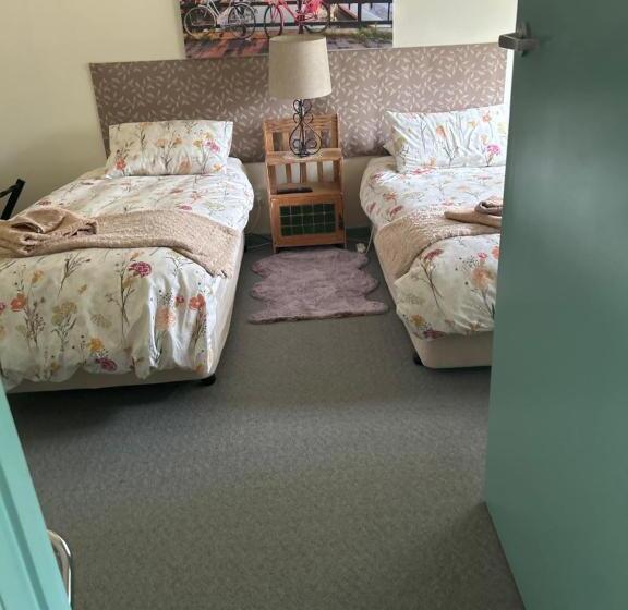 家庭间, Butlers Guesthouse