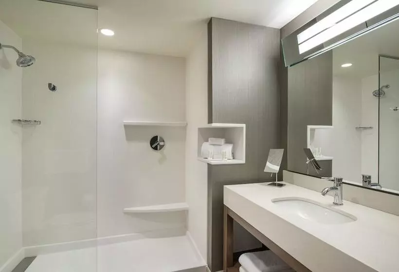 スタンダードルーム, Courtyard By Marriott Calgary South