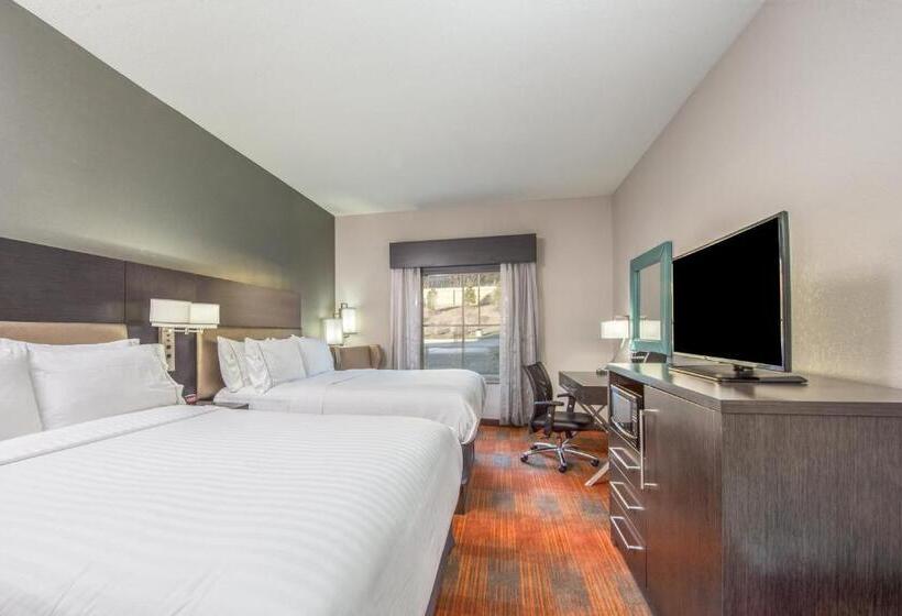 غرفة قياسية لذوى الاحتياجات الخاصة, Holiday Inn Express Shawnee, An Ihg