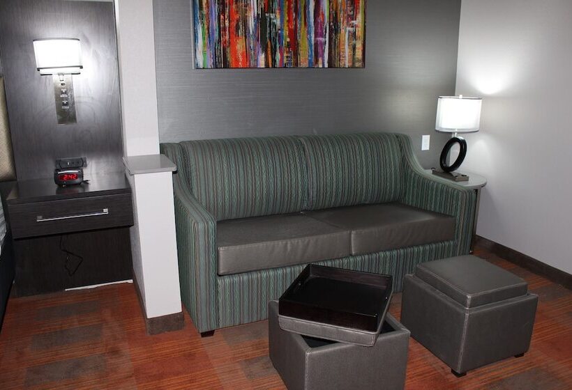 جناح, Holiday Inn Express Shawnee, An Ihg