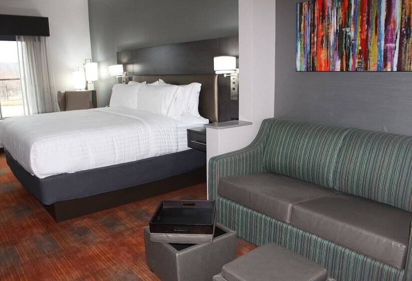 جناح, Holiday Inn Express Shawnee, An Ihg