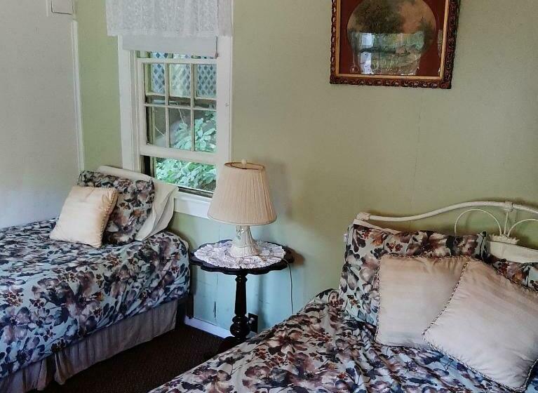 スタンダードトリプルルーム, Inn At Starlight Lake & Restaurant