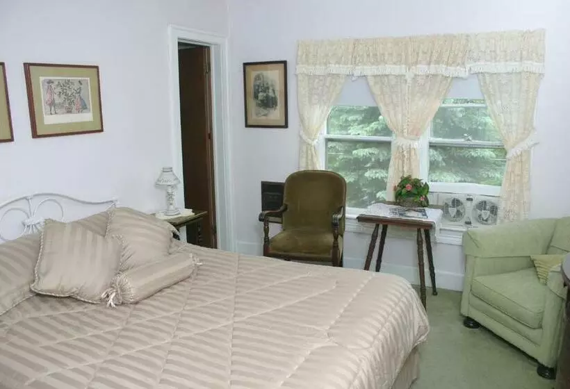 スタンダードトリプルルーム, Inn At Starlight Lake & Restaurant
