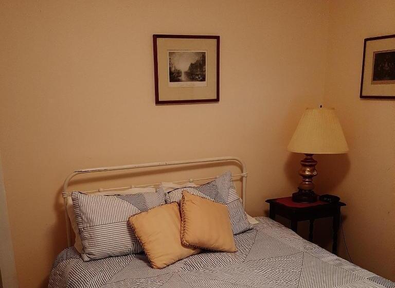 バンガローの２ベッドスタンダードルーム, Inn At Starlight Lake & Restaurant