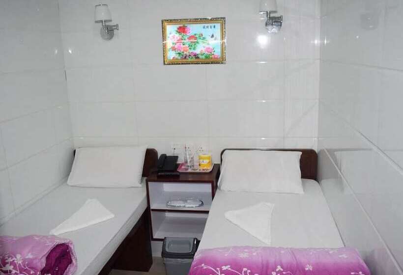 اتاق استاندارد, Strawberry Guest House