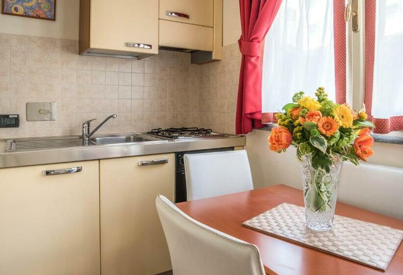 Студио Comfort, Loger Confort Residence & Apartments