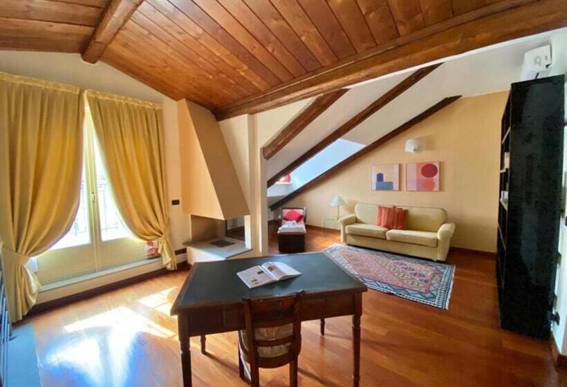 Президентский Люкс, Loger Confort Residence & Apartments