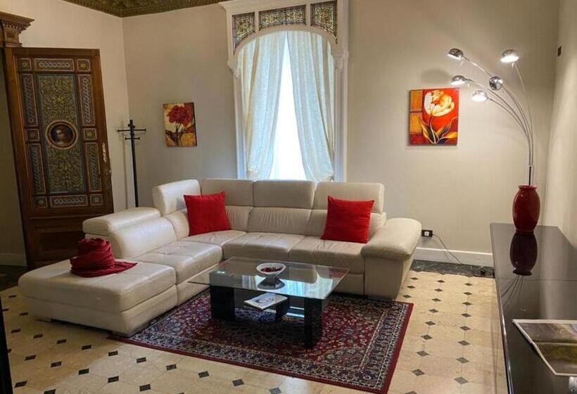 Президентский Люкс, Loger Confort Residence & Apartments