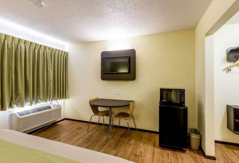 带大床的豪华间, Motel 6 Troy, Il