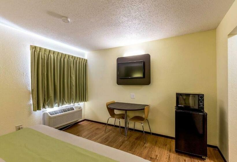 스탠다드 룸 킹사이즈 침대, Motel 6 Troy, Il