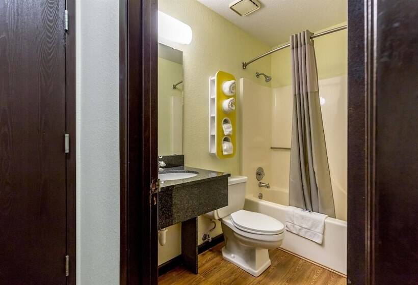 디럭스 룸, Motel 6 Troy, Il