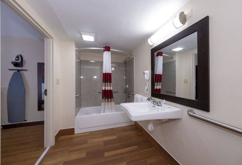 디럭스 룸, Red Roof Inn Plus+ Huntsville – Madison