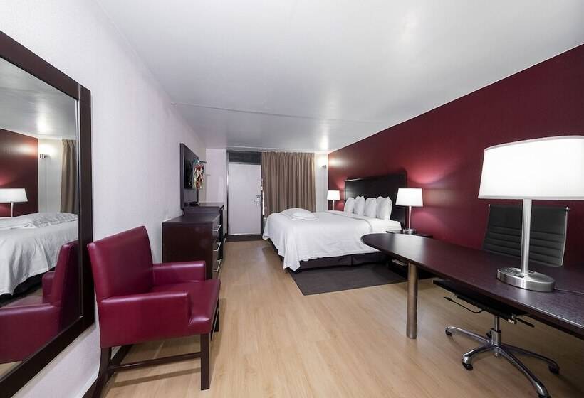 Номер Премиум, Red Roof Inn Plus+ Huntsville – Madison