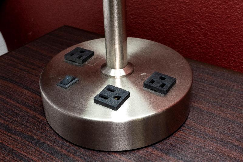 디럭스 룸 킹사이즈 침대, Red Roof Inn Plus+ Huntsville – Madison