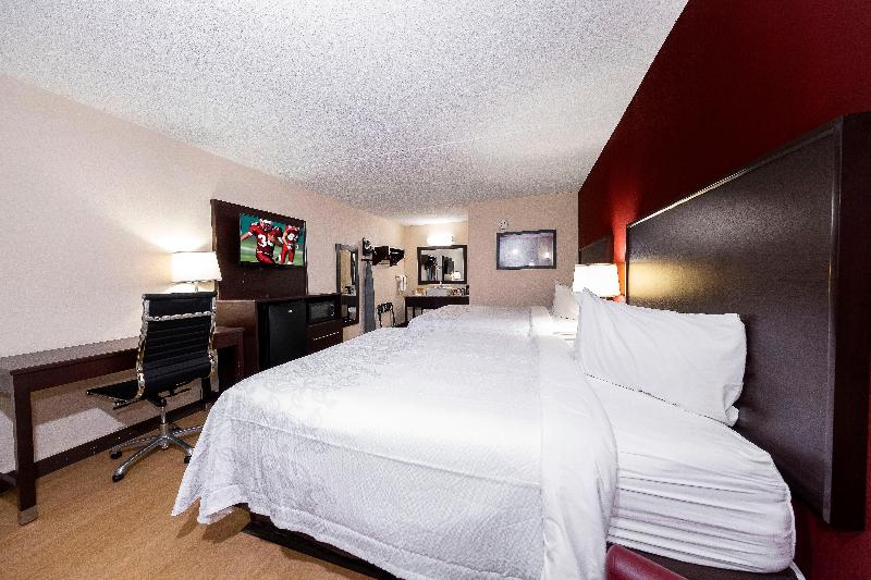 プレミアムルーム, Red Roof Inn Plus+ Huntsville – Madison