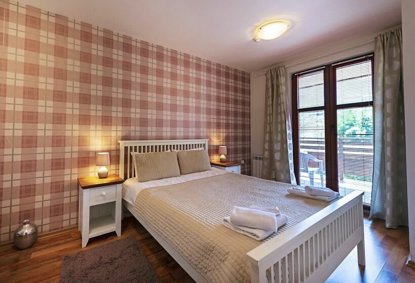 1 Bedroom Apartment, Mountain View Apart