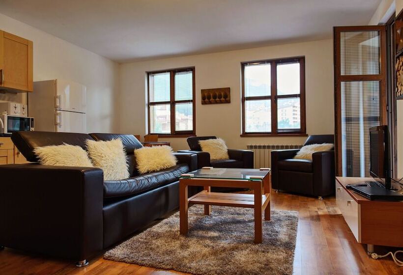 1 Bedroom Apartment, Mountain View Apart