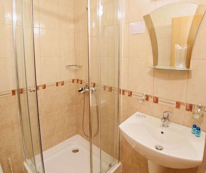 2 Bedroom Apartment, Mountain View Apart