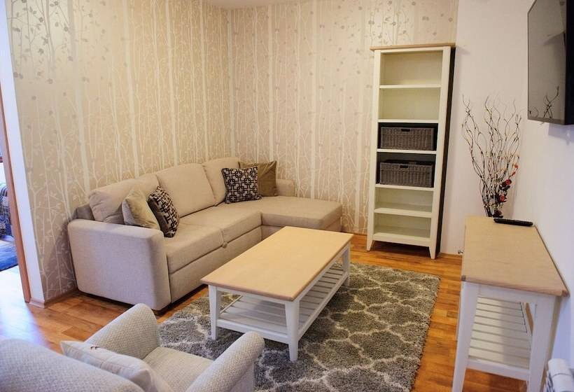 2 Bedroom Apartment, Mountain View Apart