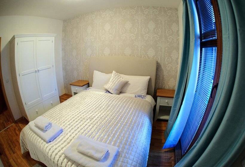 2 Bedroom Apartment, Mountain View Apart