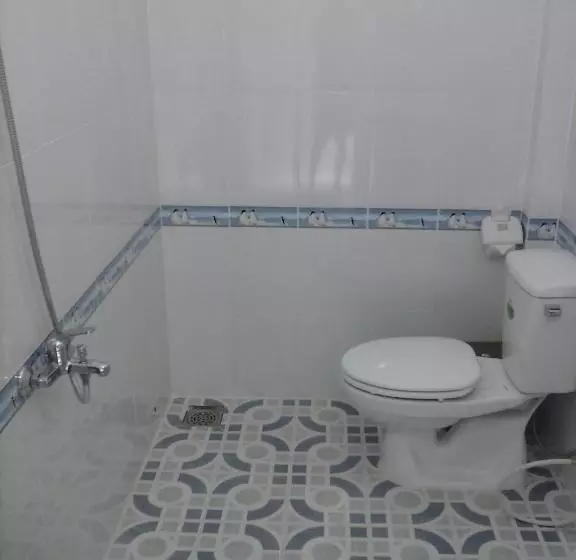 اتاق استاندارد چهار تخته, Duc Thao Guest House