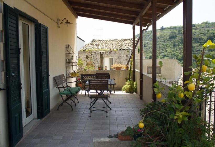 高级大房间, B&b Giardino Di Pietra