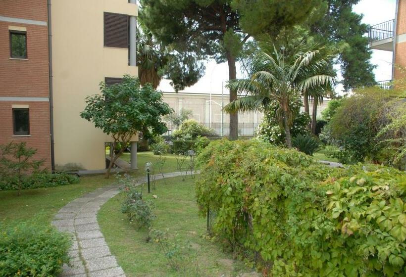 آپارتمان 1 خوابه با چشمانداز باغ, Le Dimore Del Sole