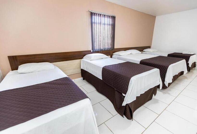 חדר משפחתי, A1