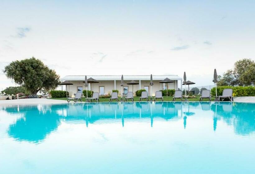 プールの見えるデラックスルーム, Addauro Resort